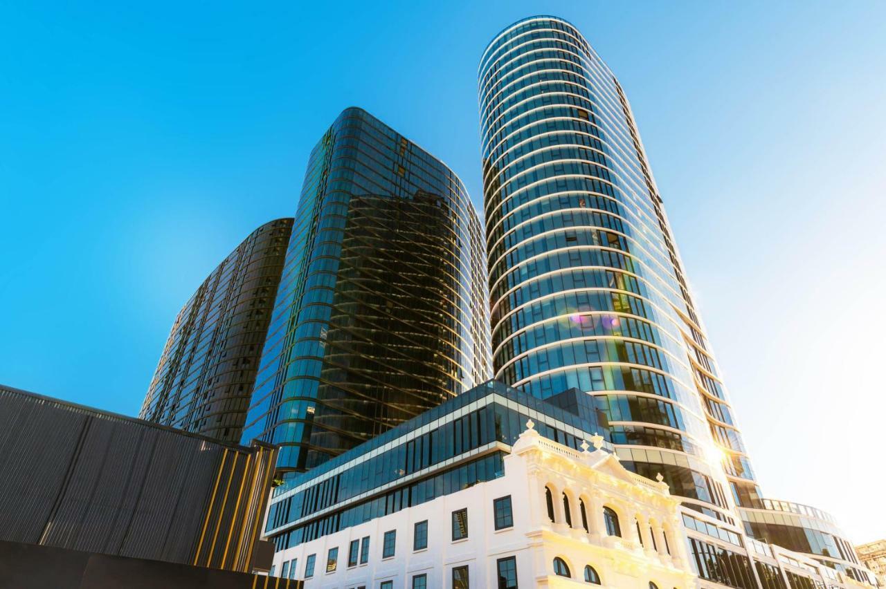 Aparthotel Fv By Peppers Brisbane Exterior foto The complex at sunset