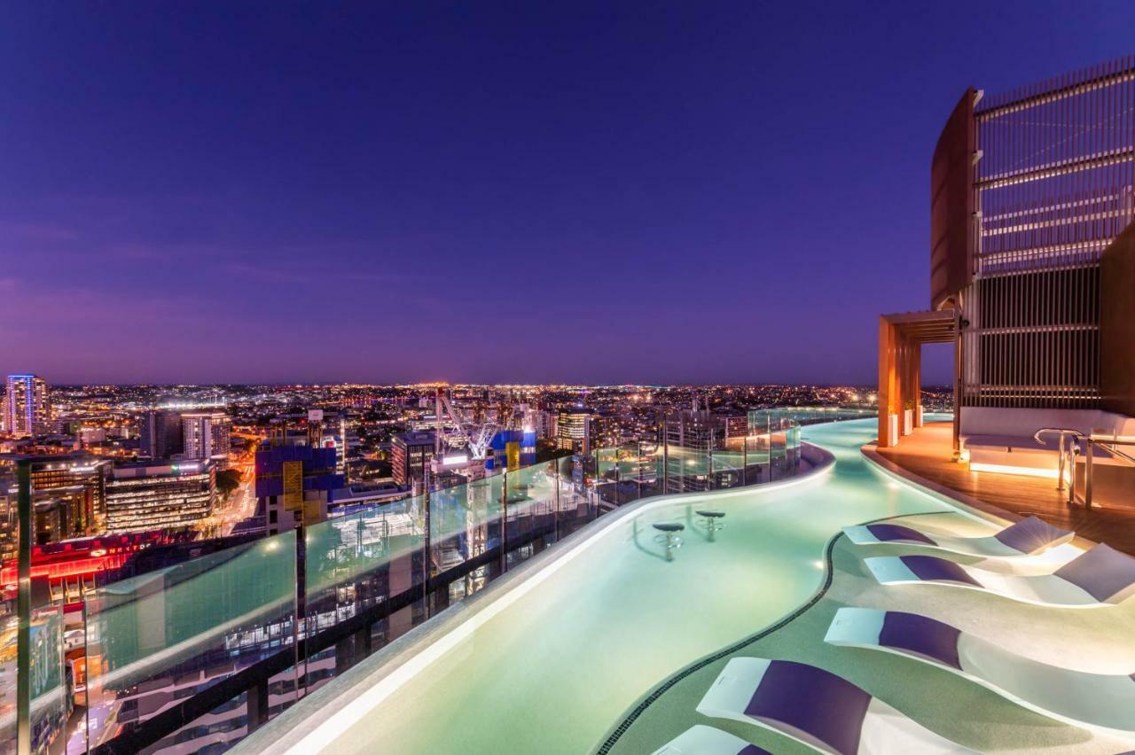 Aparthotel Fv By Peppers Brisbane Exterior foto Skyline rooftop pool