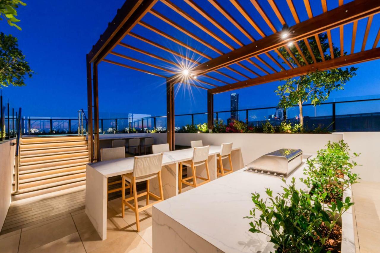 Aparthotel Fv By Peppers Brisbane Exterior foto Rooftop bar